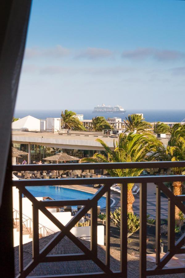 Double or Twin Room Pool View
